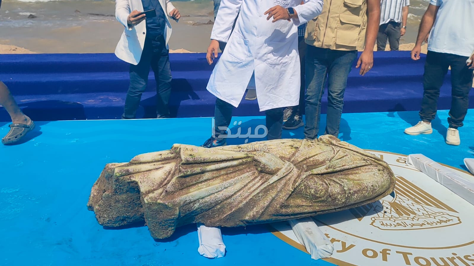 صور آثار مغمورة بالمياه