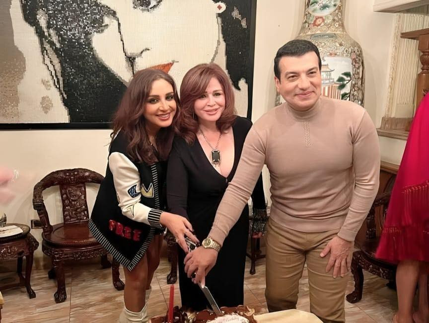 إلهام شاهين وأنغام