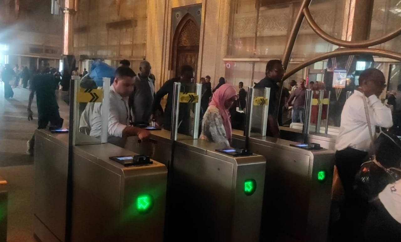 جانب من تواجد الأشقاء في محطة رمسيس