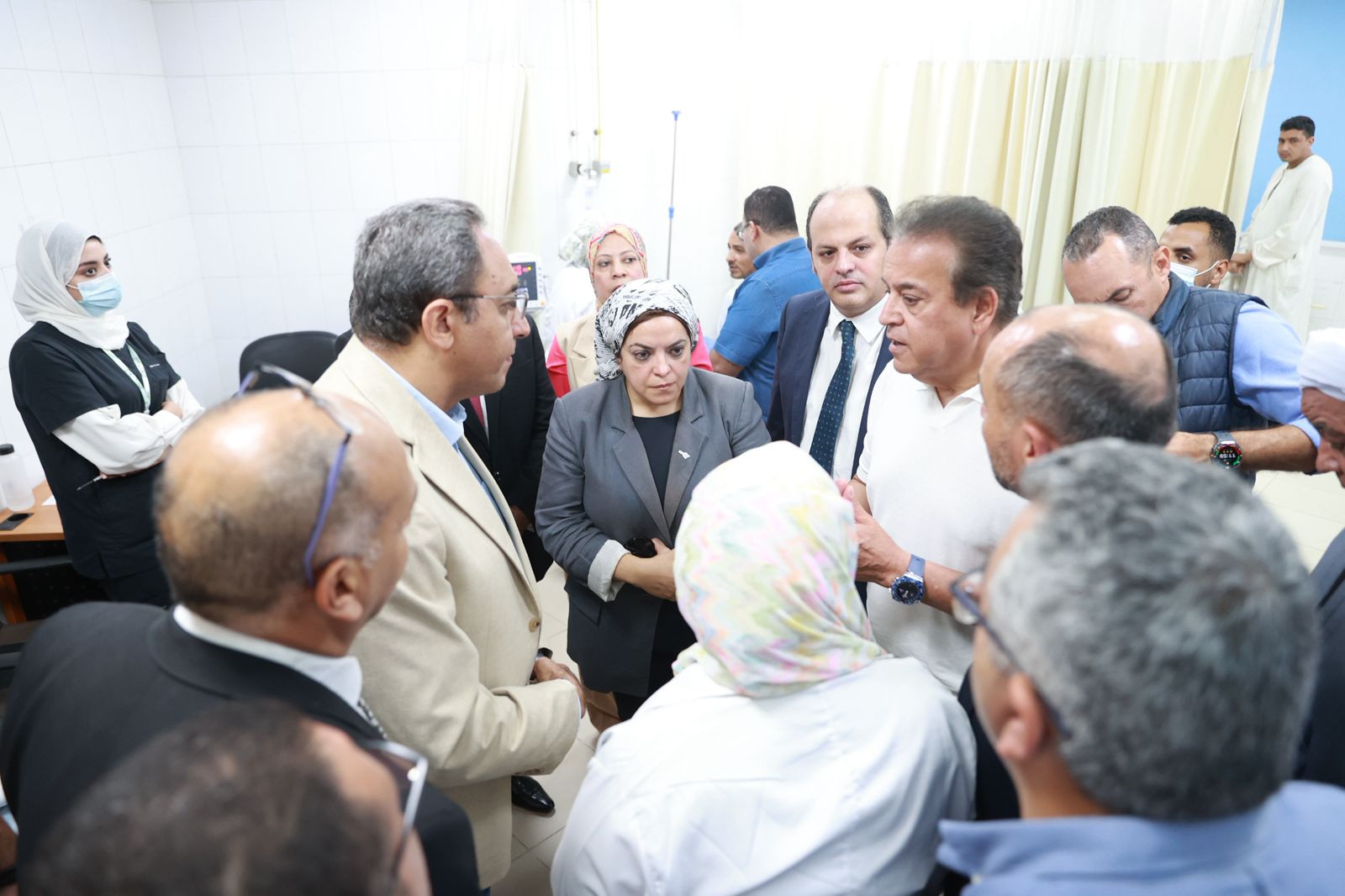 وزير الصحة يتفقد مستشفى قفط
