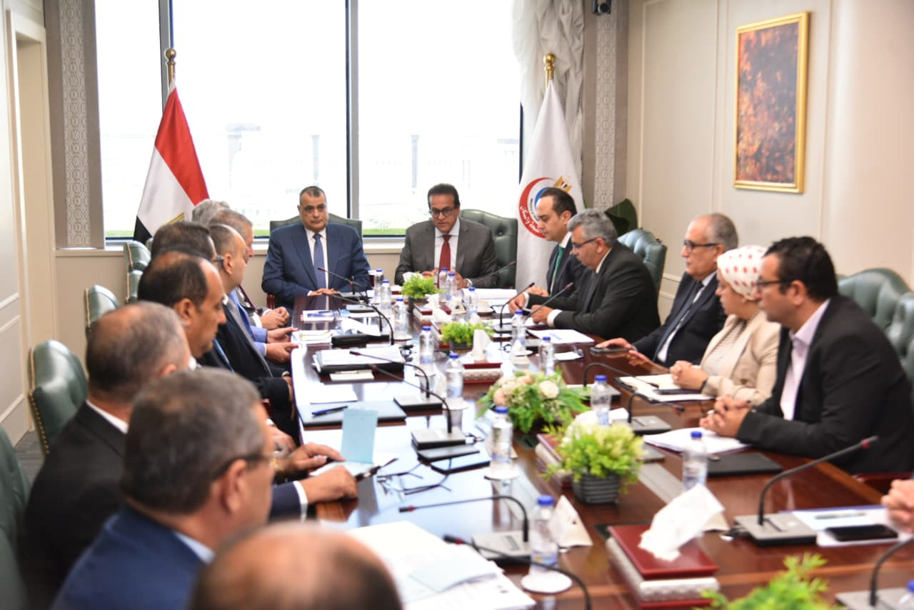 وزيرا الصحة والإنتاج الحربي