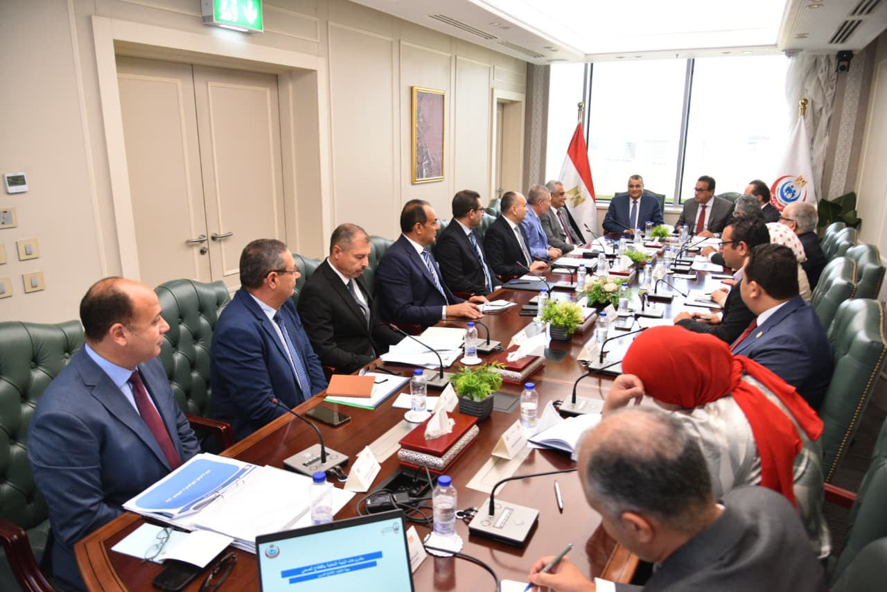 وزيرا الصحة والإنتاج الحربي