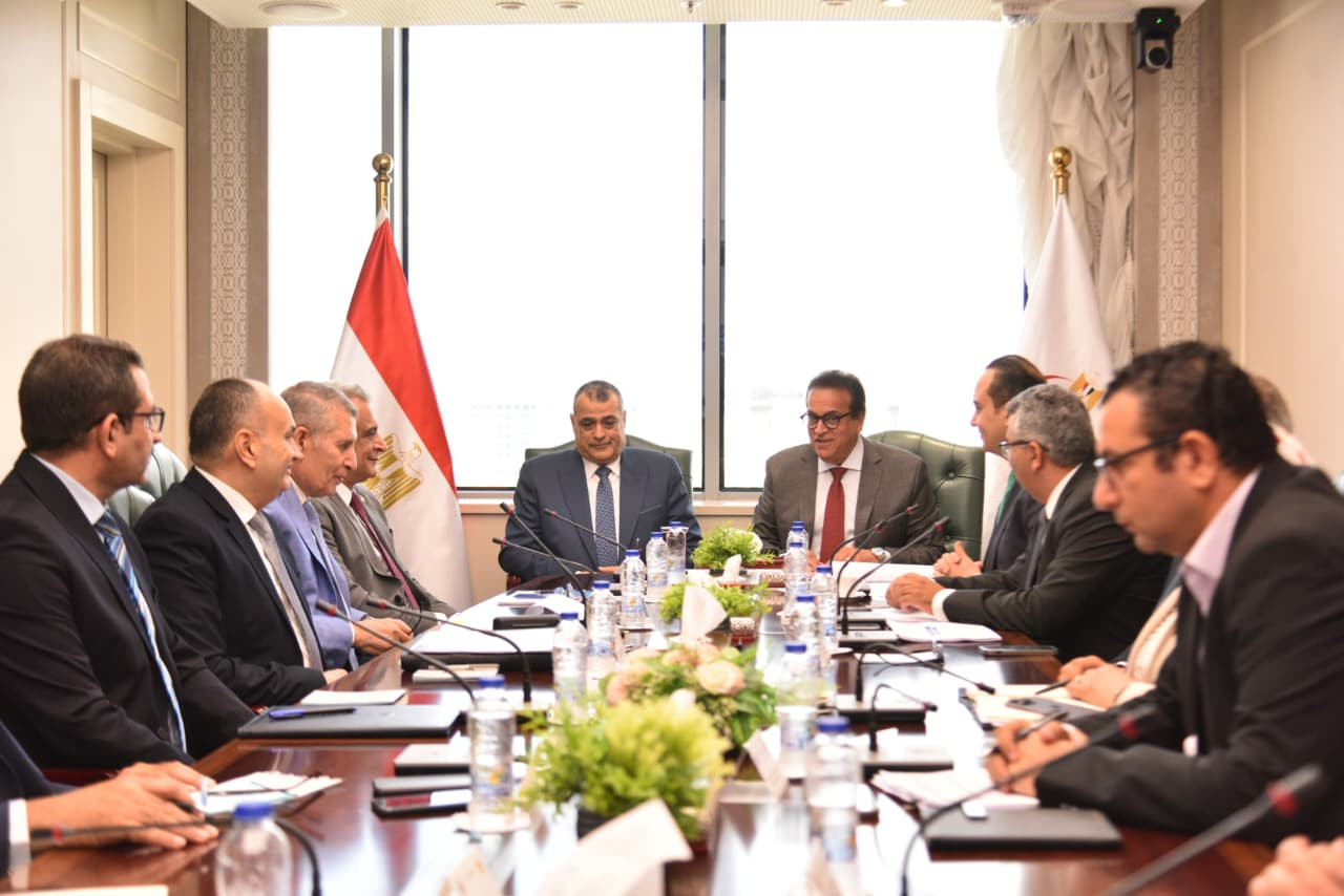 وزيرا الصحة والإنتاج الحربي