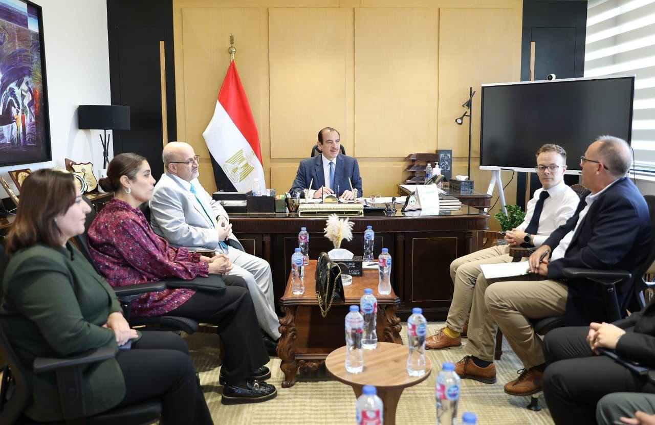 وفد اللجنة الدولية المشتركة للاعتماد في مجال مكافحة مقاومة المضادات ال