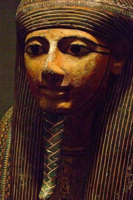 أسورة أمنموبي الذهبية