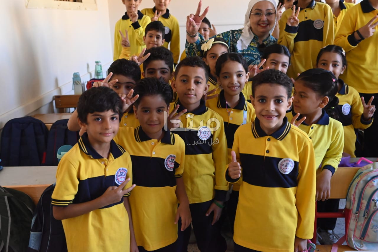 طلاب مدارس أكتوبر