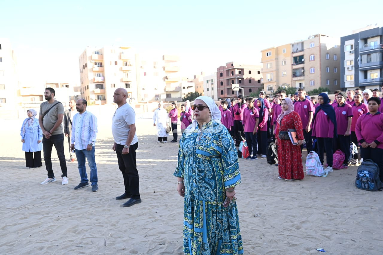 طلاب مدارس أكتوبر