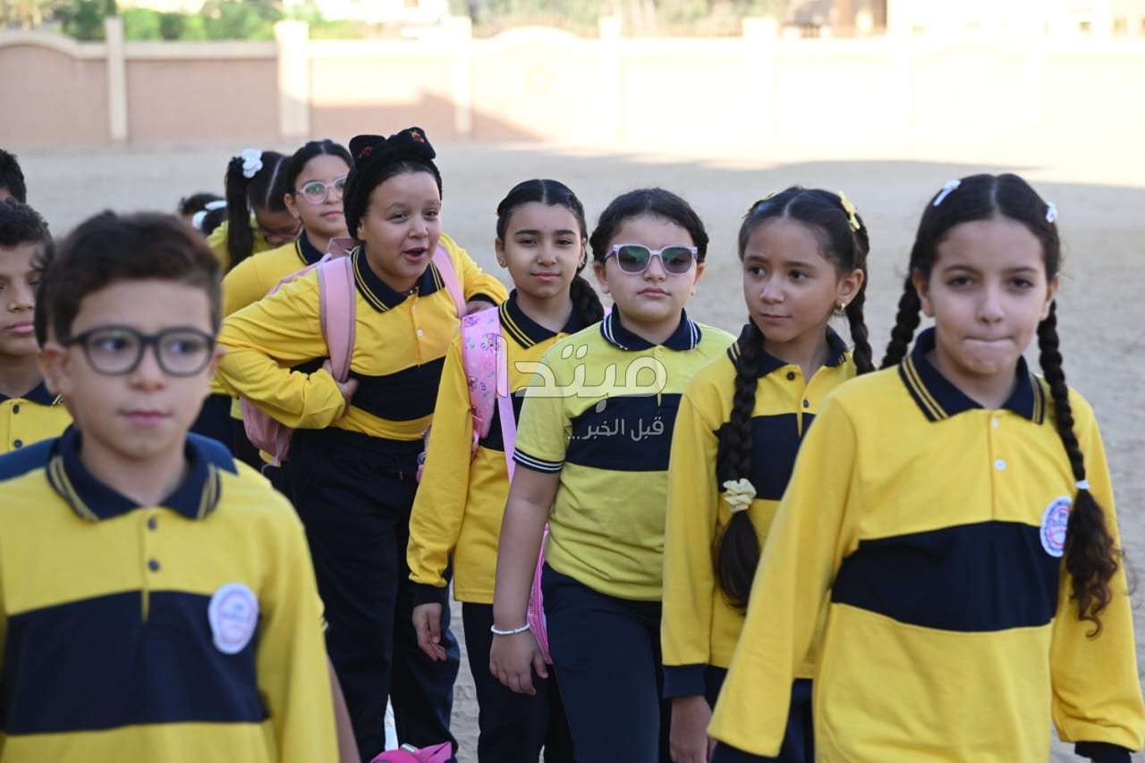 طلاب مدارس أكتوبر