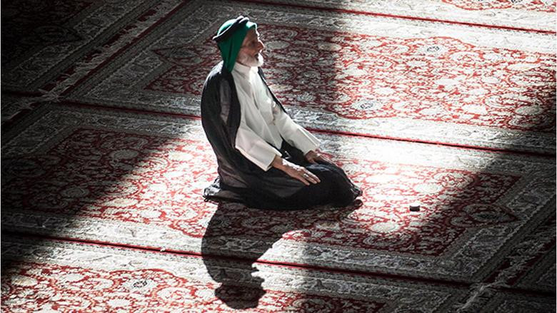 موعد أذان الظهر