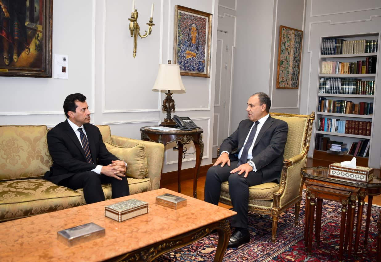وزير الخارجية