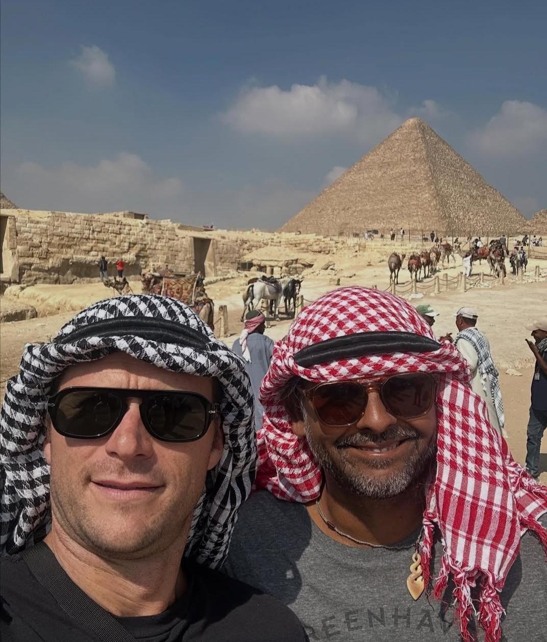 النجم العالمي سكوت إيستوود