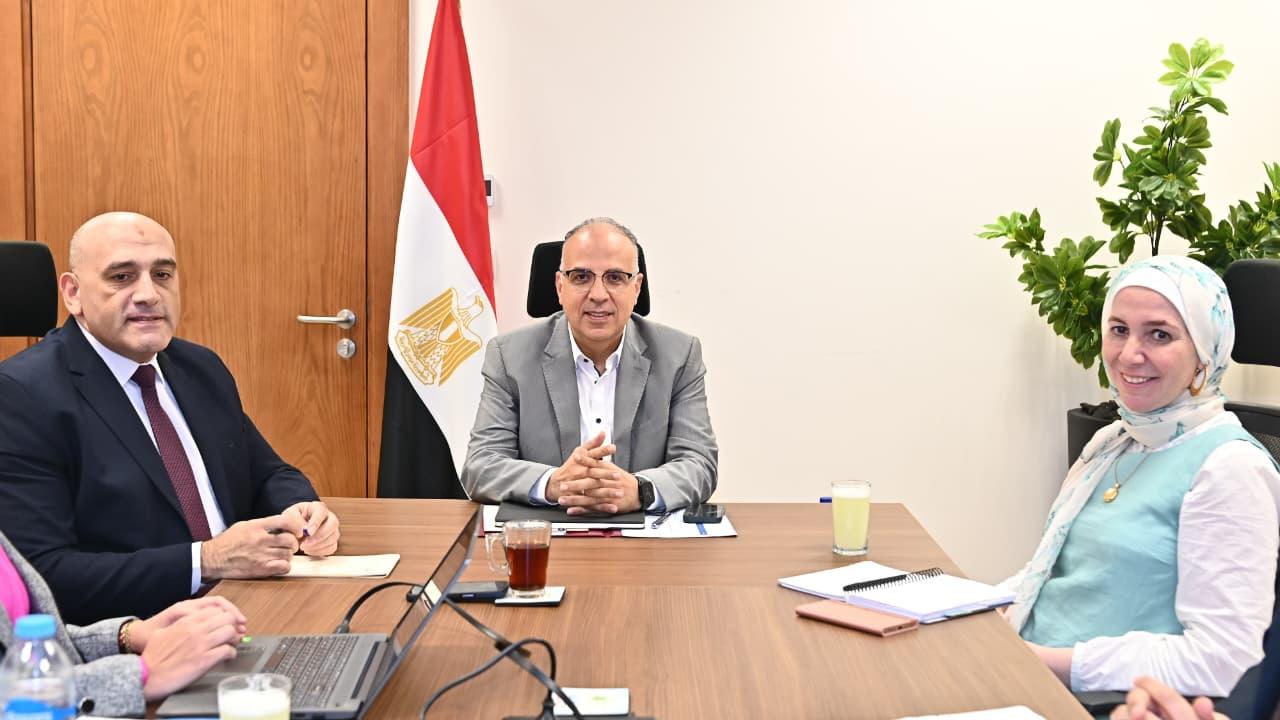 وزير الري يوجه بدراسة طلبات النواب لتطهير مصرف بحر البقر واستغلال أراضي الوزارة