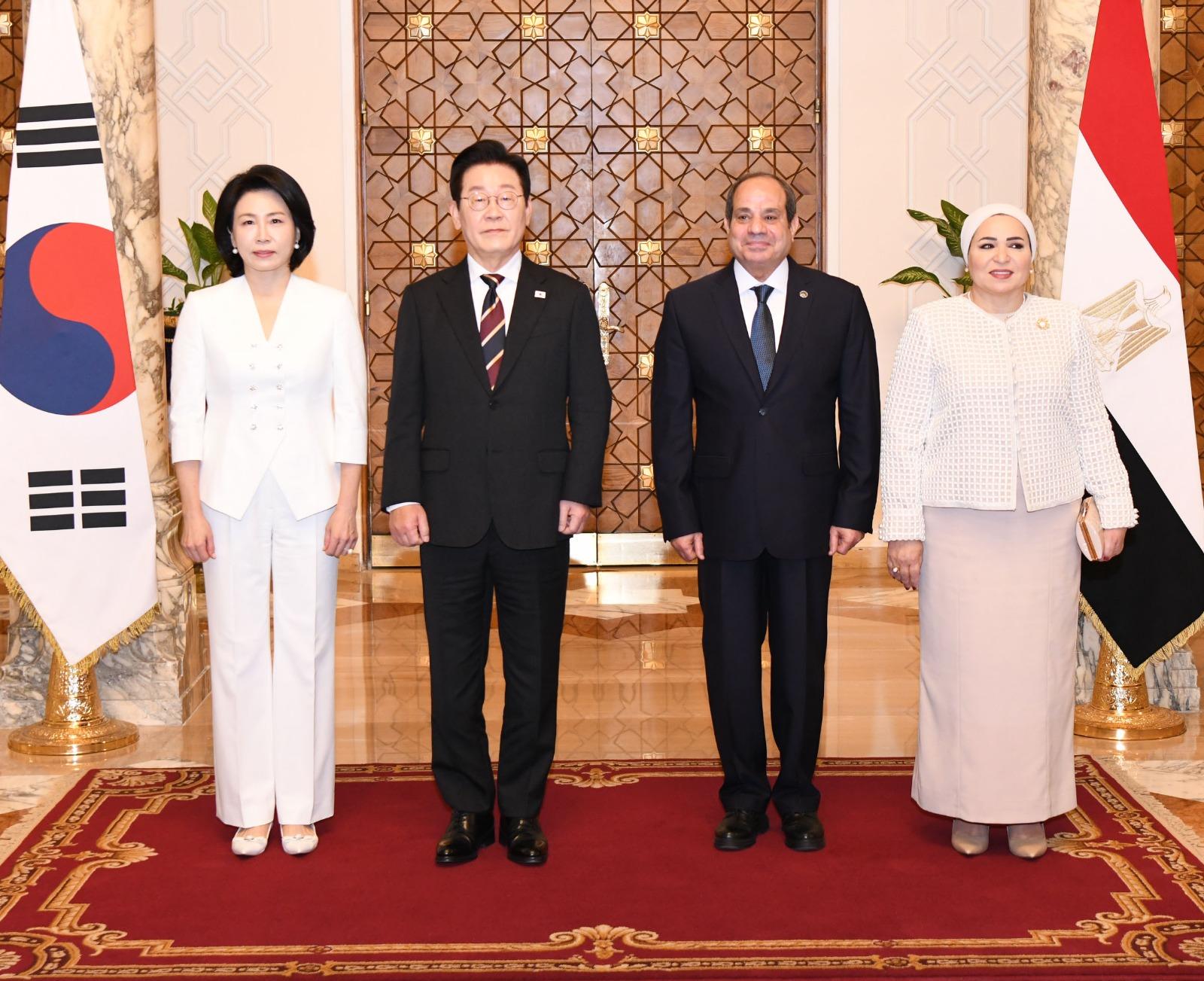 الرئيس السيسي ونظيره الكوري الجنوبي يؤكدان ضرورة الحفاظ على وحدة وسيادة الدول | مبتدا