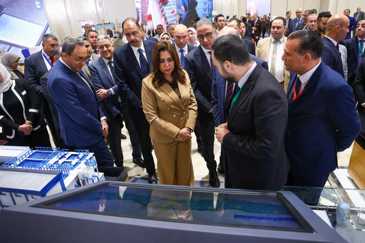 معرض مشروعات برنامج التنمية المحلية بصعيد مصر