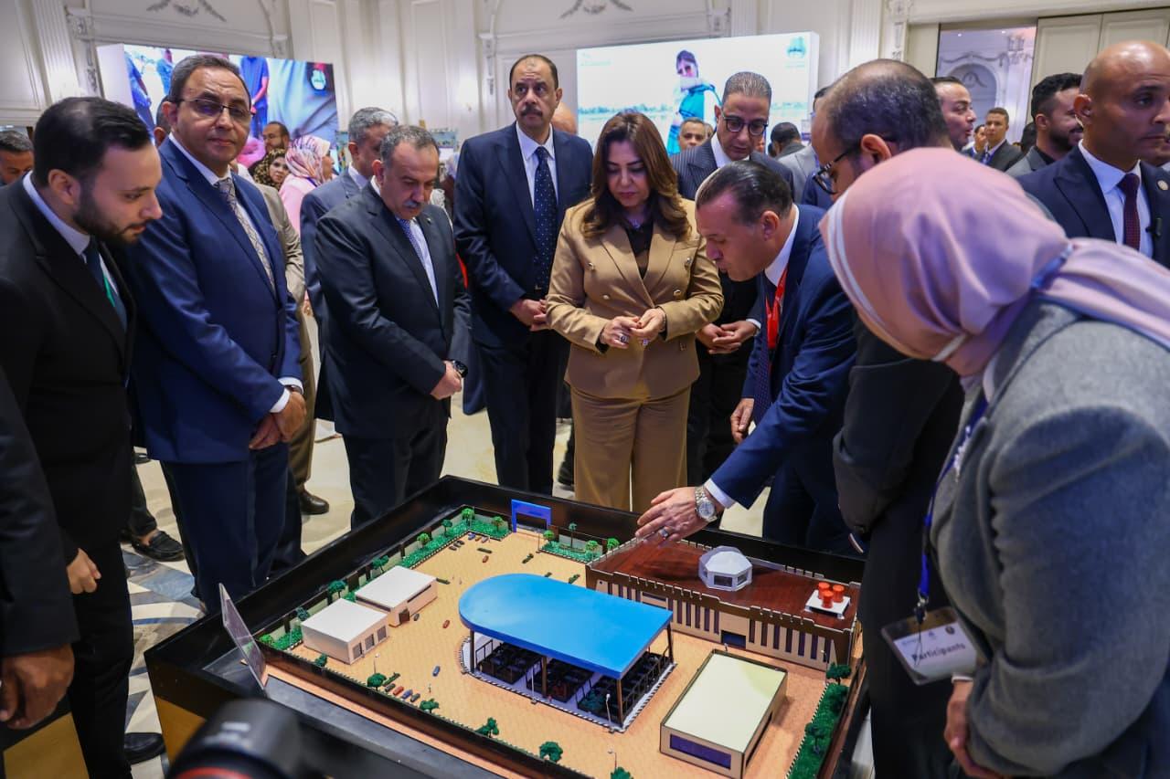 معرض مشروعات برنامج التنمية المحلية بصعيد مصر