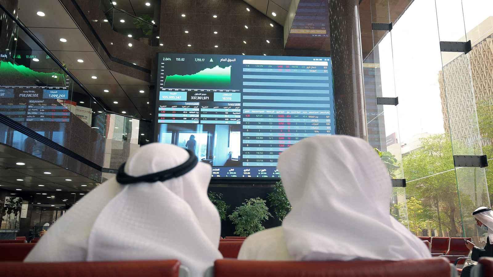 ضرب إيران.. هل تتحمل اقتصادات الخليج فاتورة الحرب أم تجني مكاسبها؟