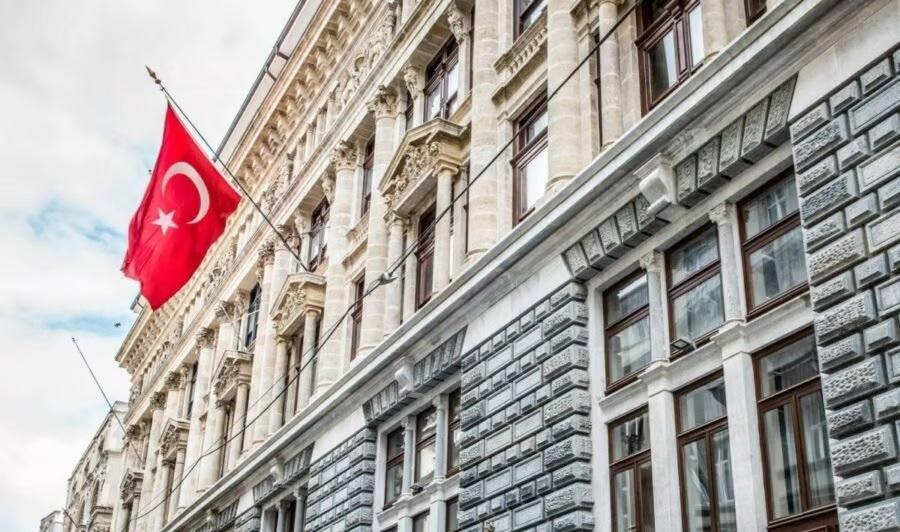 البنك المركزي التركي يقرر تخفيض أسعار الفائدة في خطوة مفاجئة لمواجهة التضخم