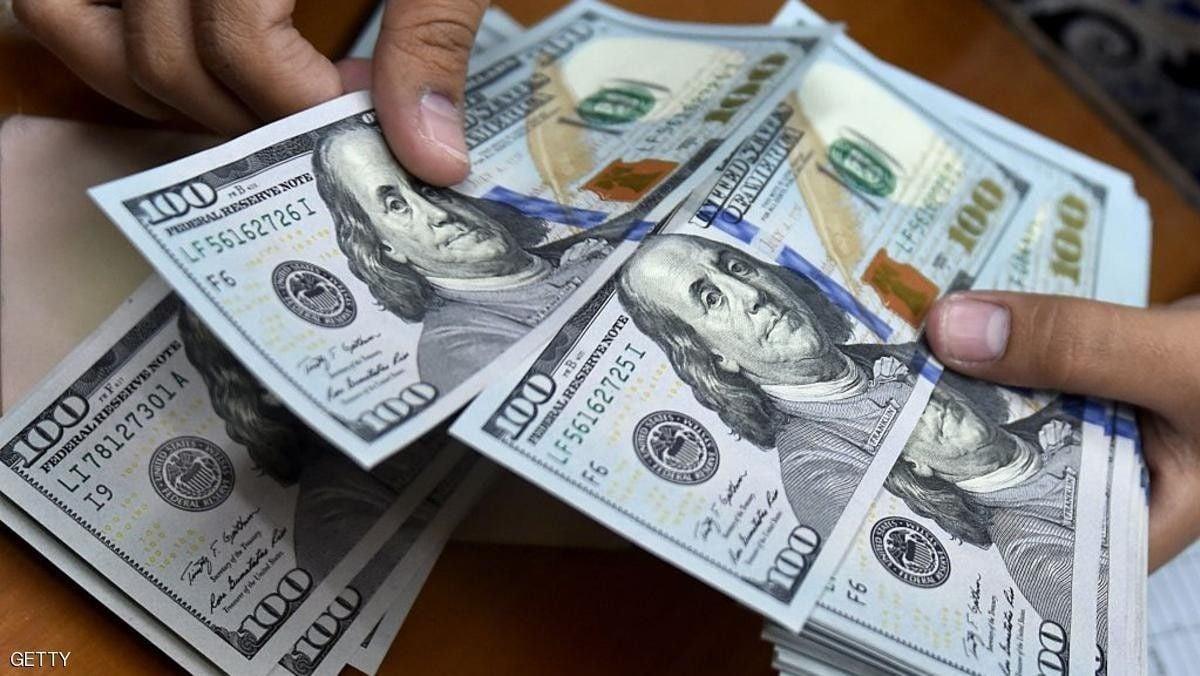 تراجع سعر الدولار الأمريكي عالمياً اليوم الجمعة 13 فبراير 2026
