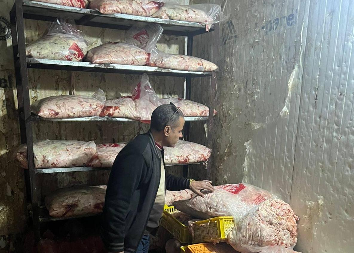 ضبط 42 طن لحوم وأحشاء حيوانية غير صالحة للاستهلاك في الجيزة