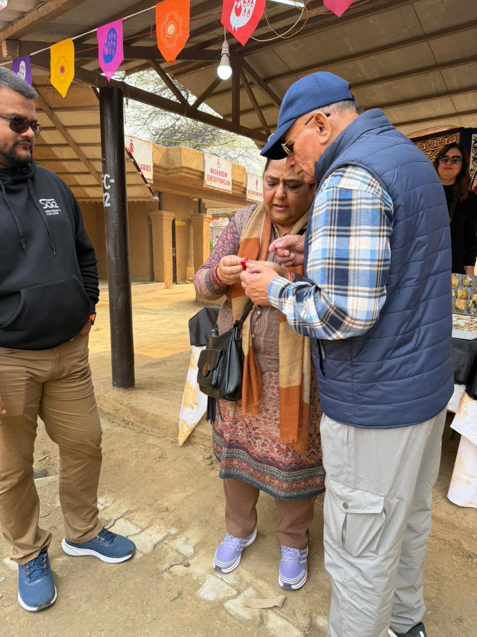 صور المعرض