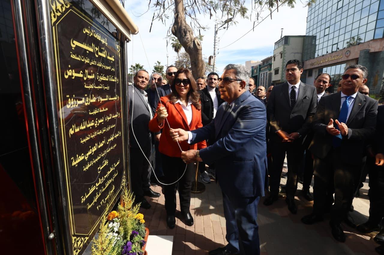 وزيرا التنمية المحلية والتموين