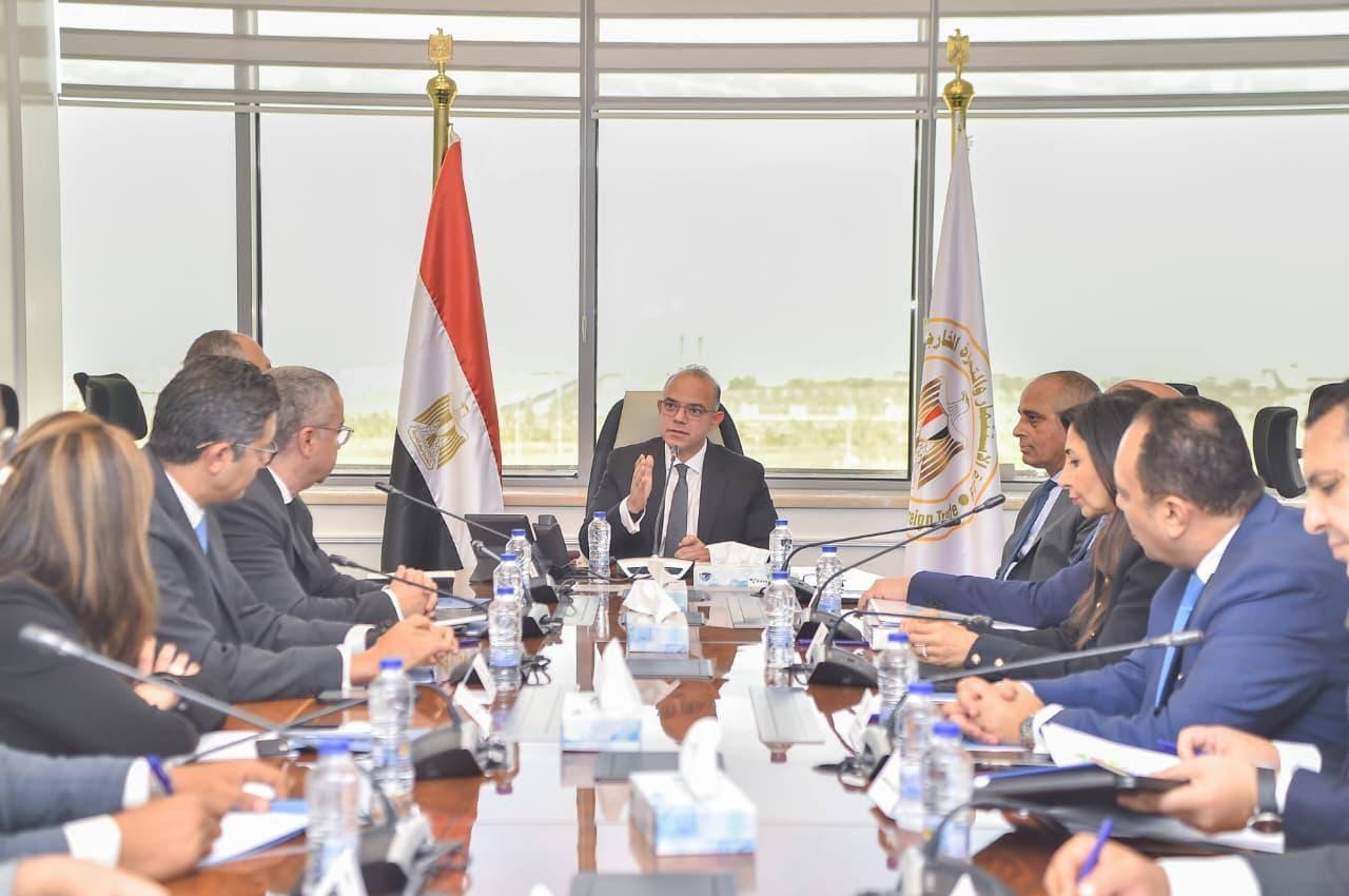 وزير الاستثمار: المستثمرون الوطنيون والأجانب شركاء في نجاح وتنمية الاقتصاد المصري