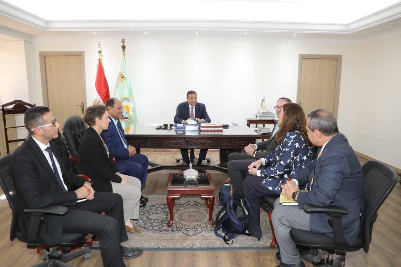 وزير الزراعة يدعو الدنمارك لضخ استثمارات في إنشاء مزارع تعتمد على التكنولوجيا المتطورة