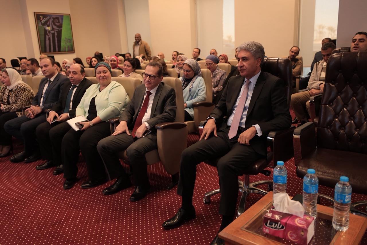 اجتماع وزير السياحة