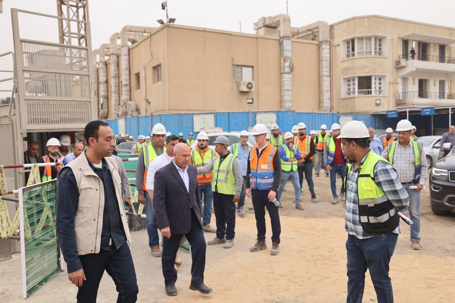 عاجل: وزير النقل يوجه 5 إجراءات فورية بعد هبوط أرضي بمحطة مترو مصر القديمة
