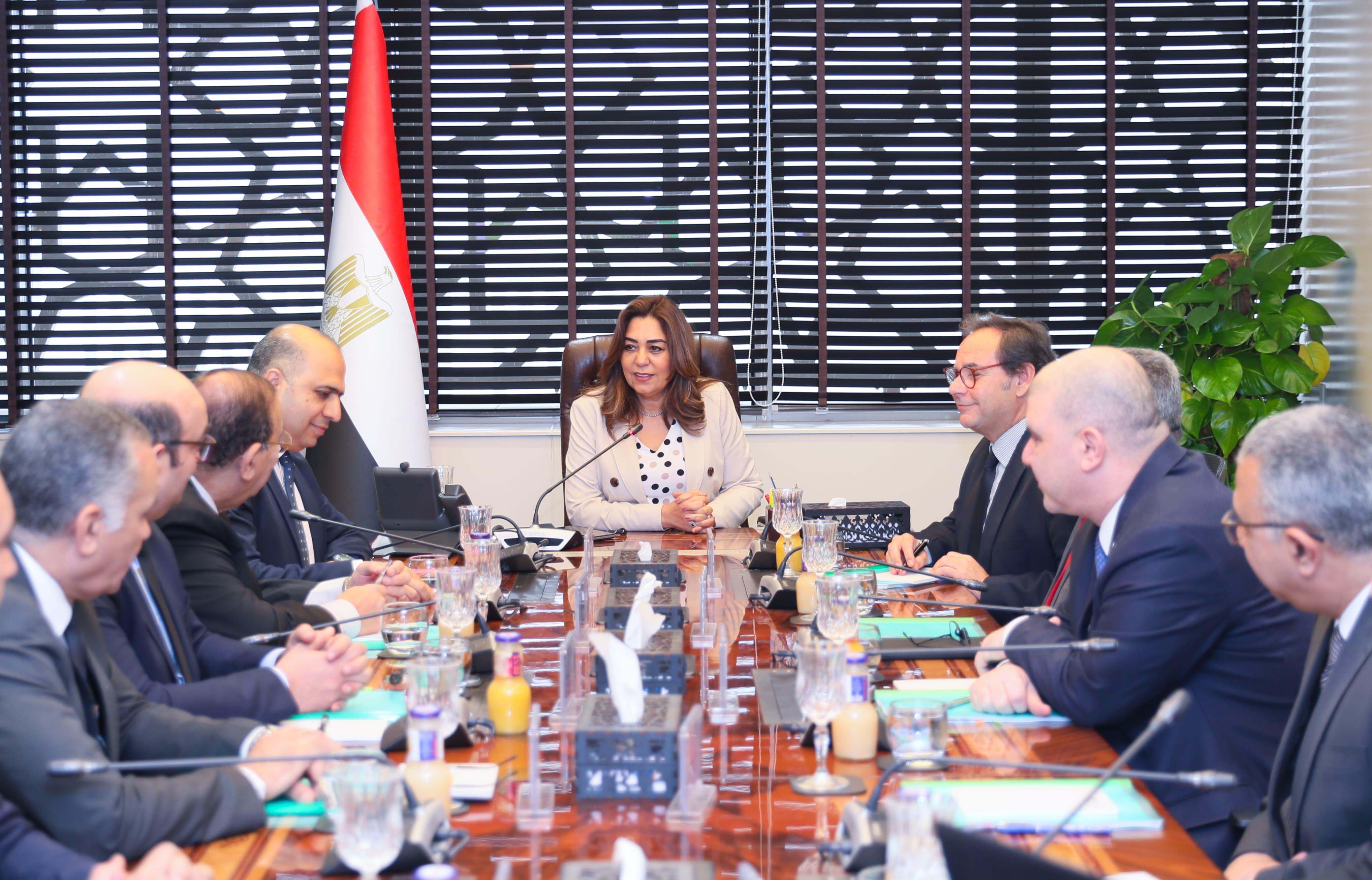 1932 وحدة تنمية توسع في إنشاء وحدات البيوجاز بالصعيد للاستفادة من المخلفات