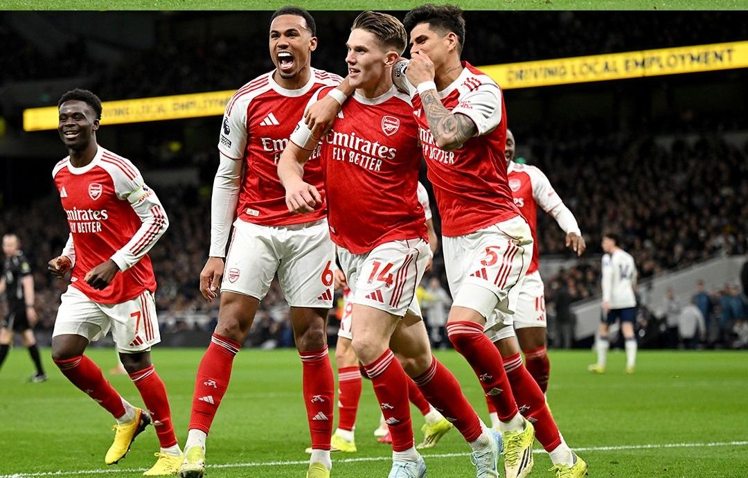 آرسنال يهزم توتنهام 4-1 ويتصدر الدوري الإنجليزي الممتاز
