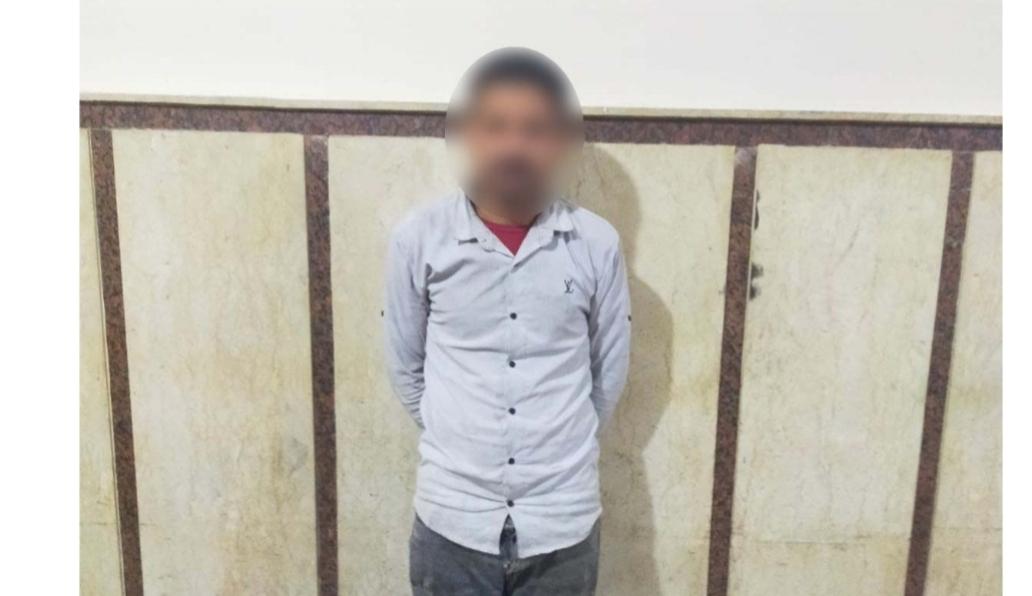 ضبط شخص بتهمة الاعتداء على ابنه بالضرب بعد تداول فيديو صادم على الإنترنت