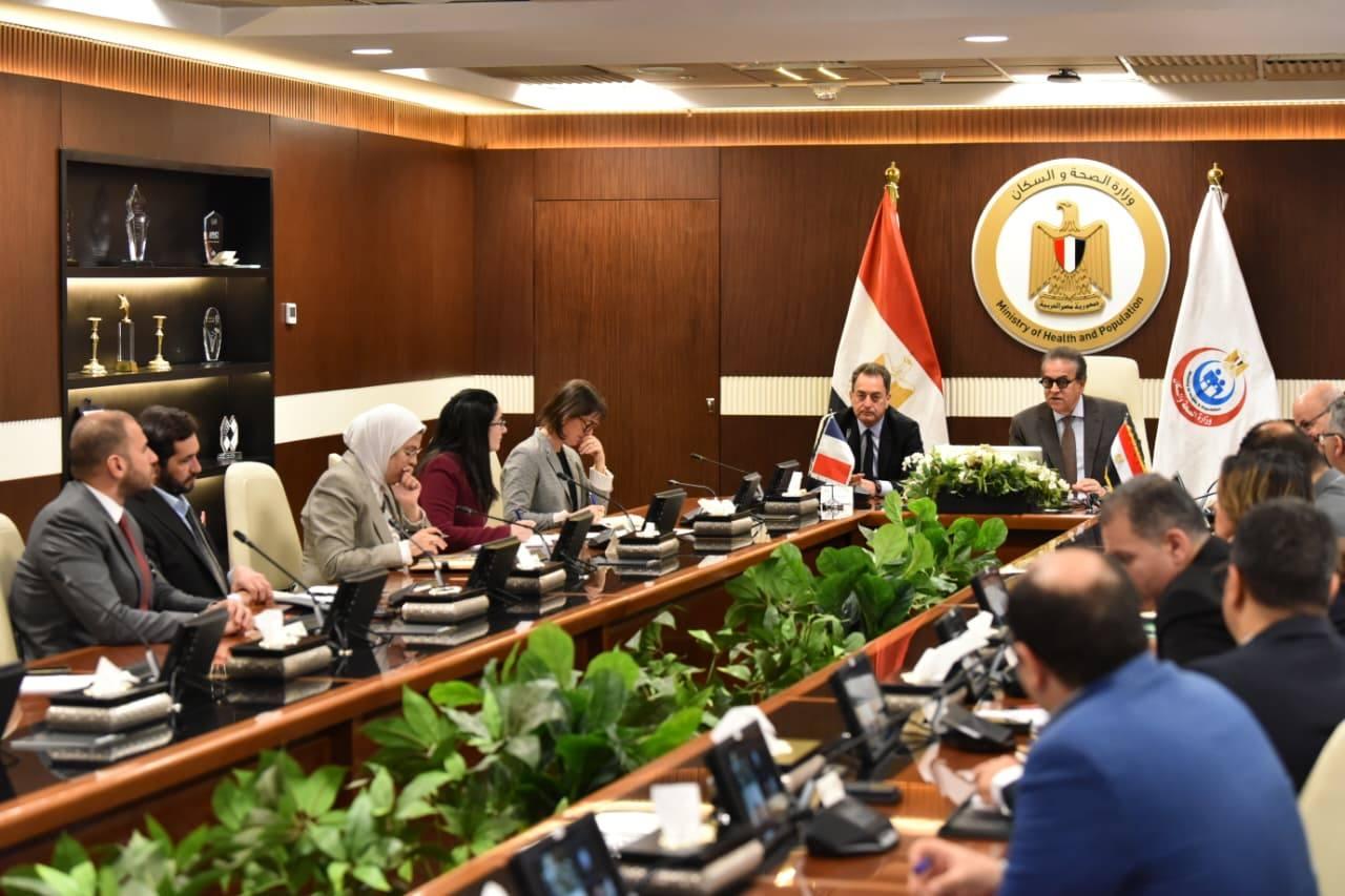 مصر وفرنسا توقعان اتفاقية لدعم علاج أورام الأطفال عبر معهد جوستاف روسي