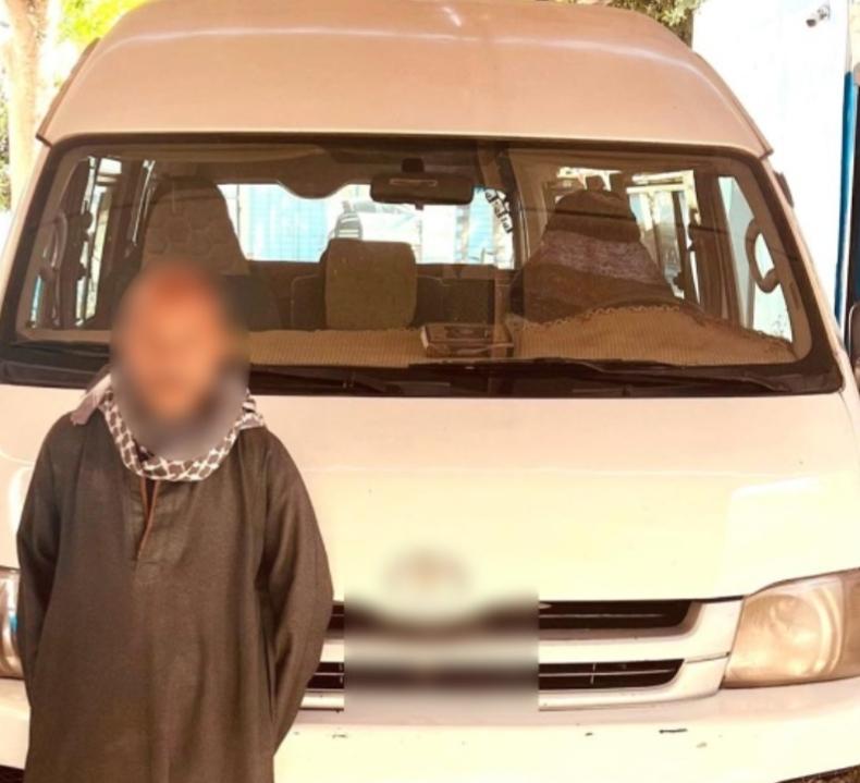 كشف كذب سائق ميكروباص بشأن ادعاءات تأمين الطرق بالأقصر