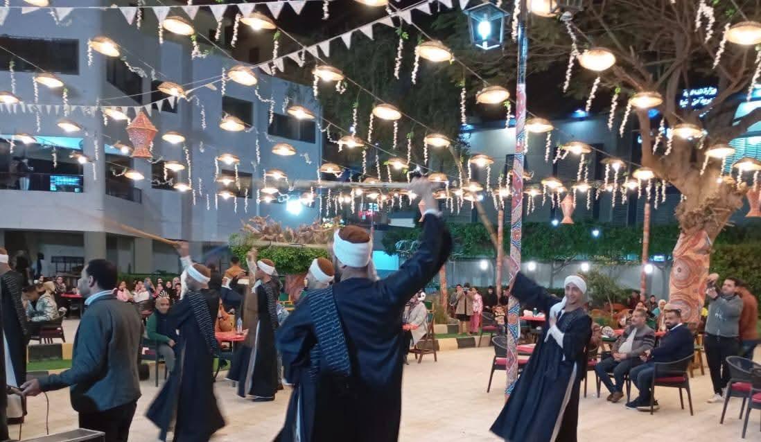فرقة ملوّي للفنون الشعبية تتألق في أمسية روحانية بملعب النادي الرياضي