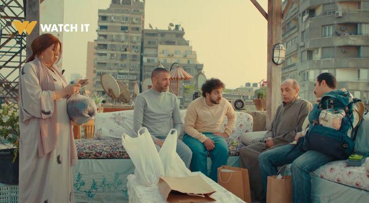 هدايا فخر لأصدقاء السكن بعد الحصول على أول مرتب فيديو