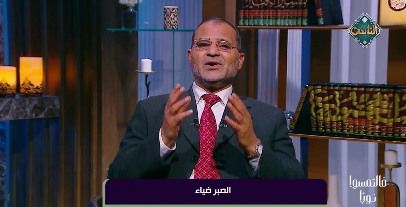 نورا أستاذة الأزهر: الصبر يضيء للإنسان طريقه حين تشتد الكربات