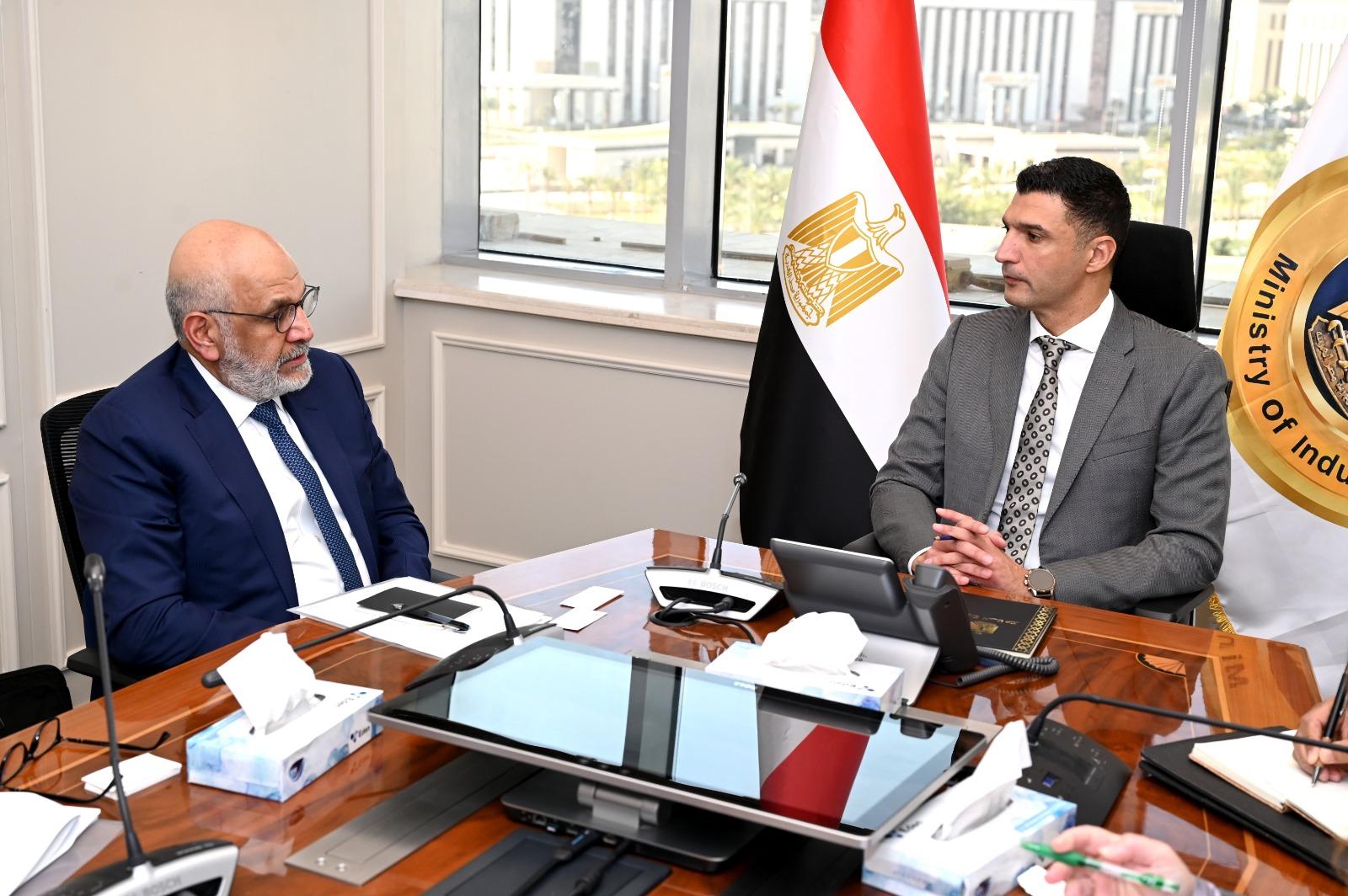 وزير الصناعة يعلن هدفًا طموحًا لمضاعفة حجم الصادرات المصرية بحلول عام 2030