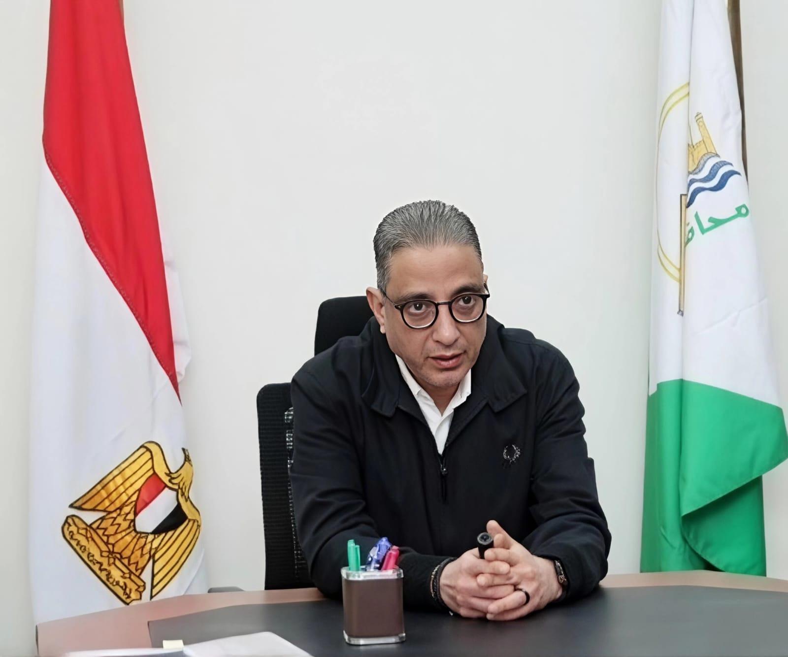 محافظ الجيزة يناقش خطط تطوير سوق الجملة بمدينة 6 أكتوبر لتعزيز التجارة المحلية