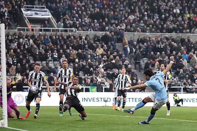 مانشستر سيتي يهزم نيوكاسل ويتأهل لربع نهائي كأس الاتحاد الإنجليزي في ليلة مثيرة