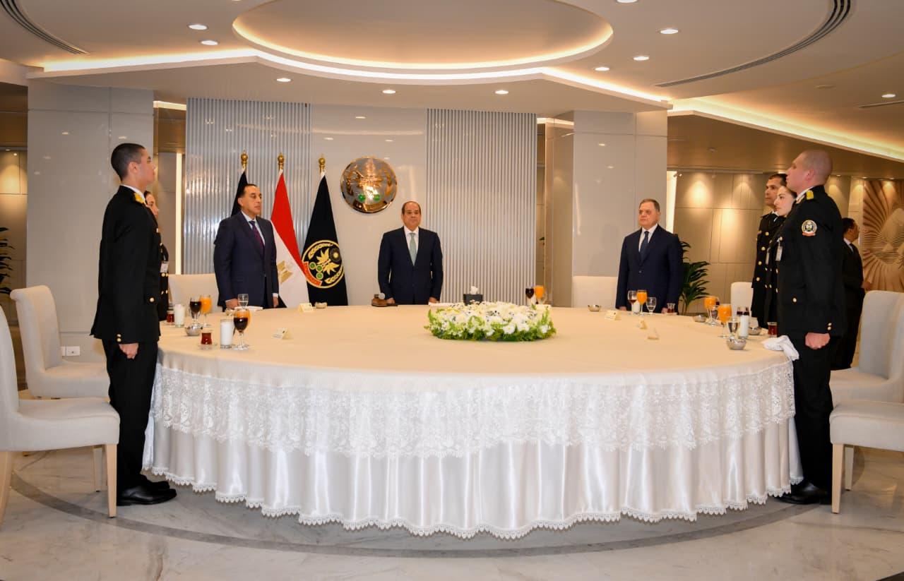 عاجل.. الرئيس السيسي يحذر من أخطر ما يواجه الأمة وهو الجهل والتطرف
