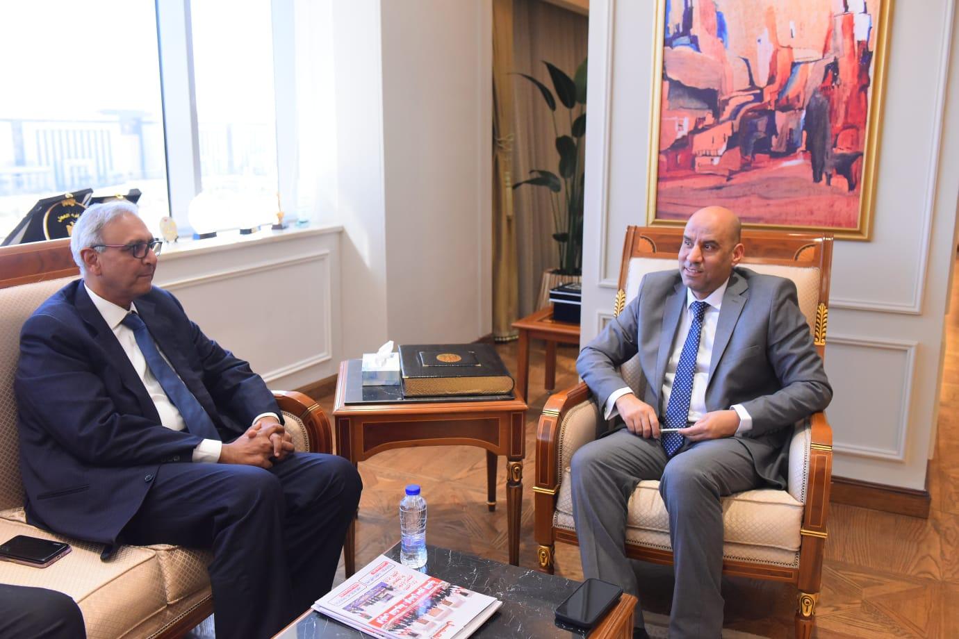 وزير العمل يبحث مع TCI Sanmar خطط التوسع وتوطين التكنولوجيا في مصر