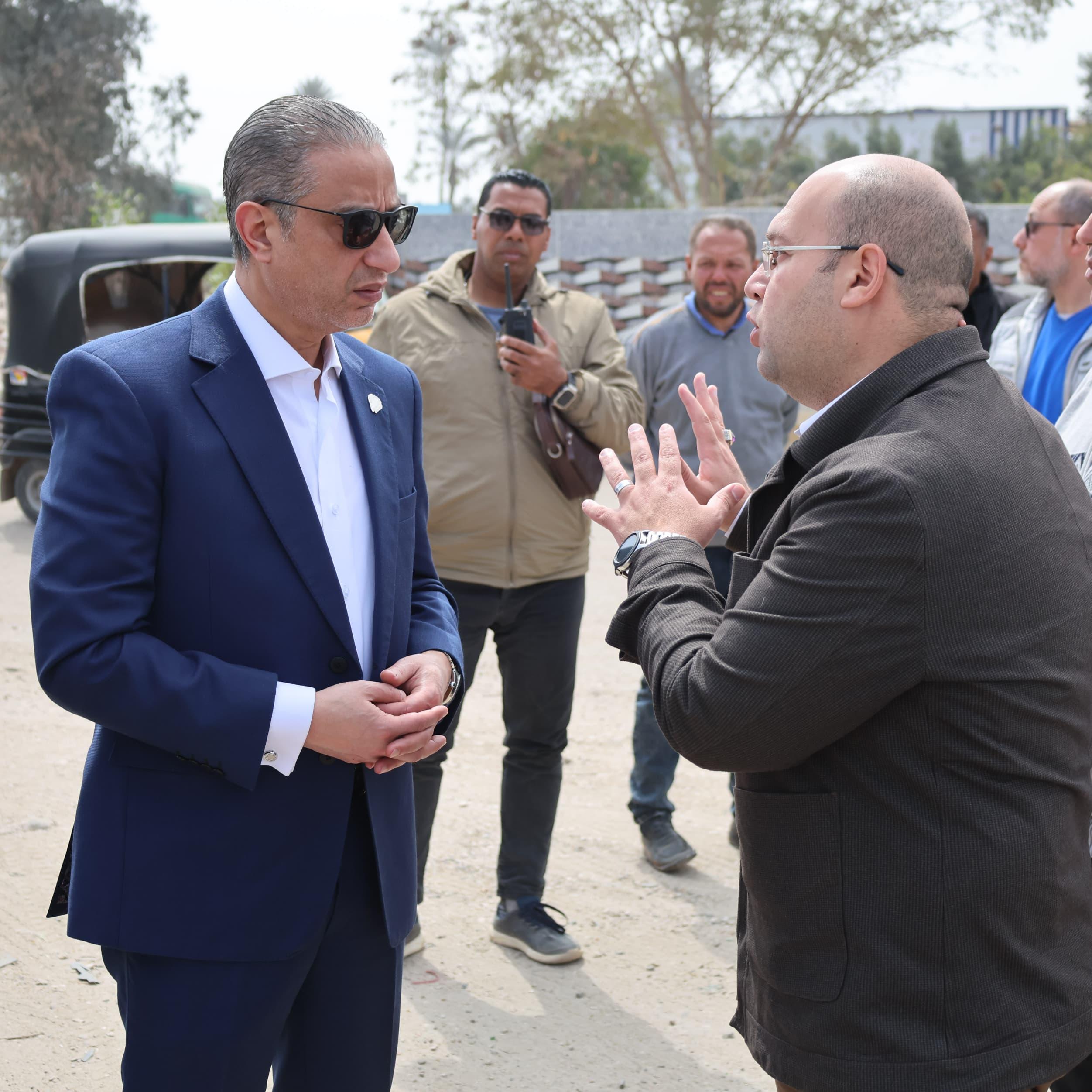 محافظ الجيزة يعلن إنشاء أسوار بطول 2 كم على طريق المريوطية – المنشية