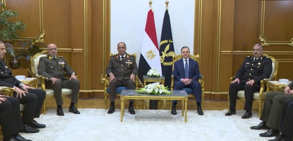 وزير الداخلية والدفاع ورئيس الأركان يشاركون في حفل إفطار الوزارة