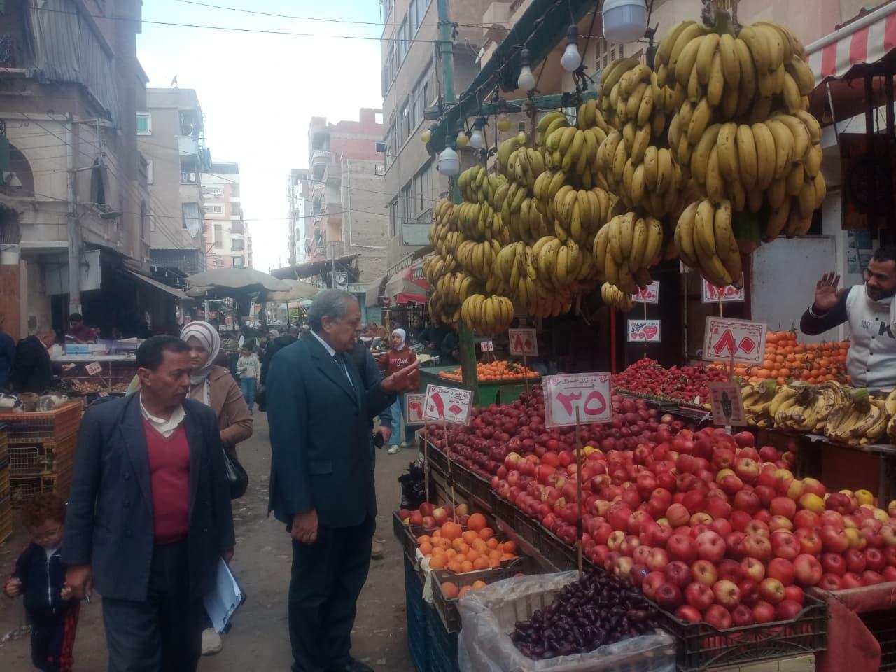 ضبط 13 طن دقيق مجهول المصدر في البحيرة ضمن حملة لحماية المستهلك