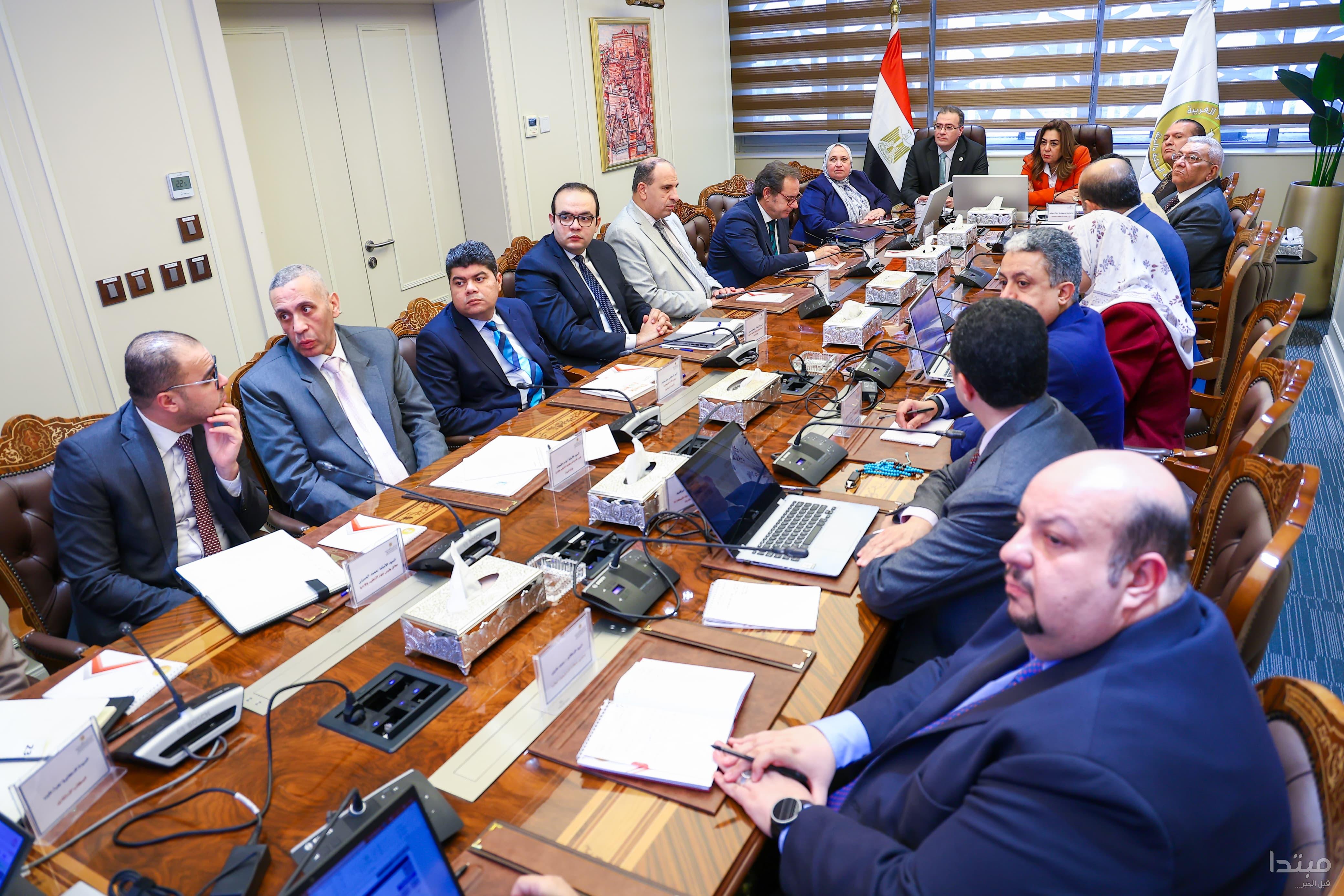 وزيرة التنمية والبيئة ورئيس التنظيم والإدارة يتفقان على مقترح الهيكل التنظيمي للوزارة