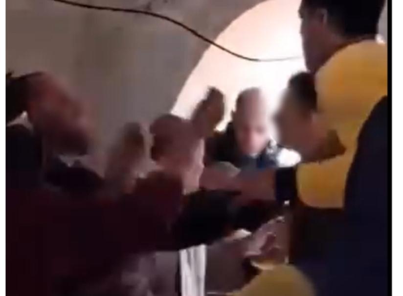 معركة المنجل والشوم بين عائلتين في دمنهور تودي بحياة شخص وإصابة 4 آخرين