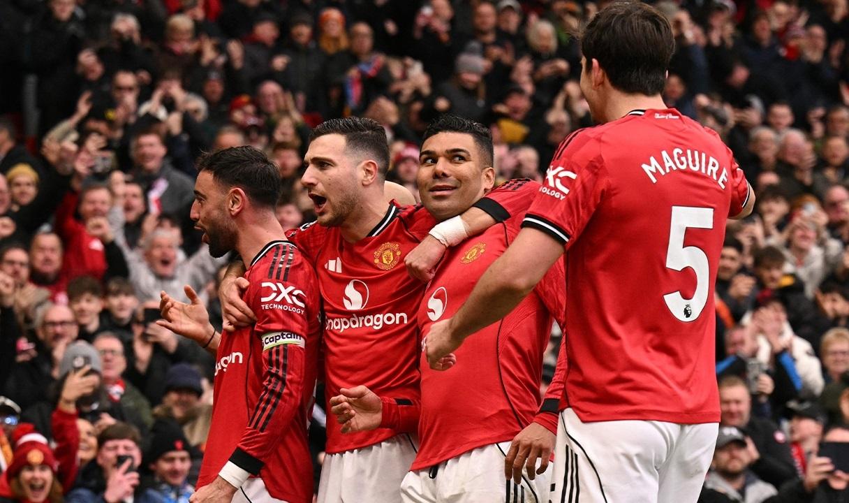مانشستر يونايتد يتعادل مع بورنموث 2-2 في مباراة مثيرة بالدوري الإنجليزي