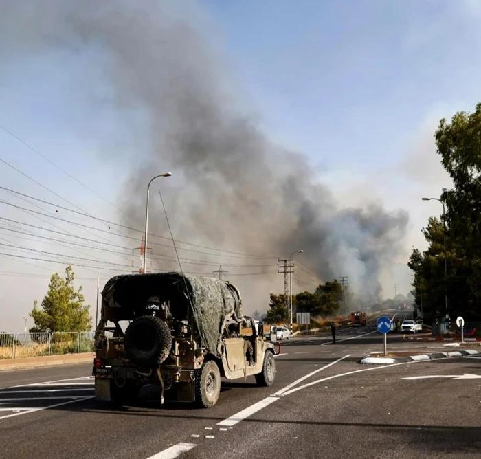 رئيس مستوطنة مسجاف: احتراق مركبتين وتضرر منزل جراء وقوع 4 انفجارات