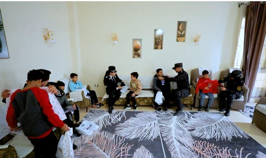 وزارة الداخلية تطلق مبادرة رسم البسمة على وجوه أطفال دور الأيتام في عيد الفطر